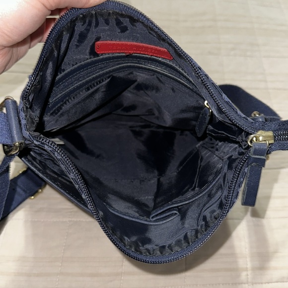 Tommy Hilfiger Navy Blue Logo Shoulder Bag - Picture 6 of 6